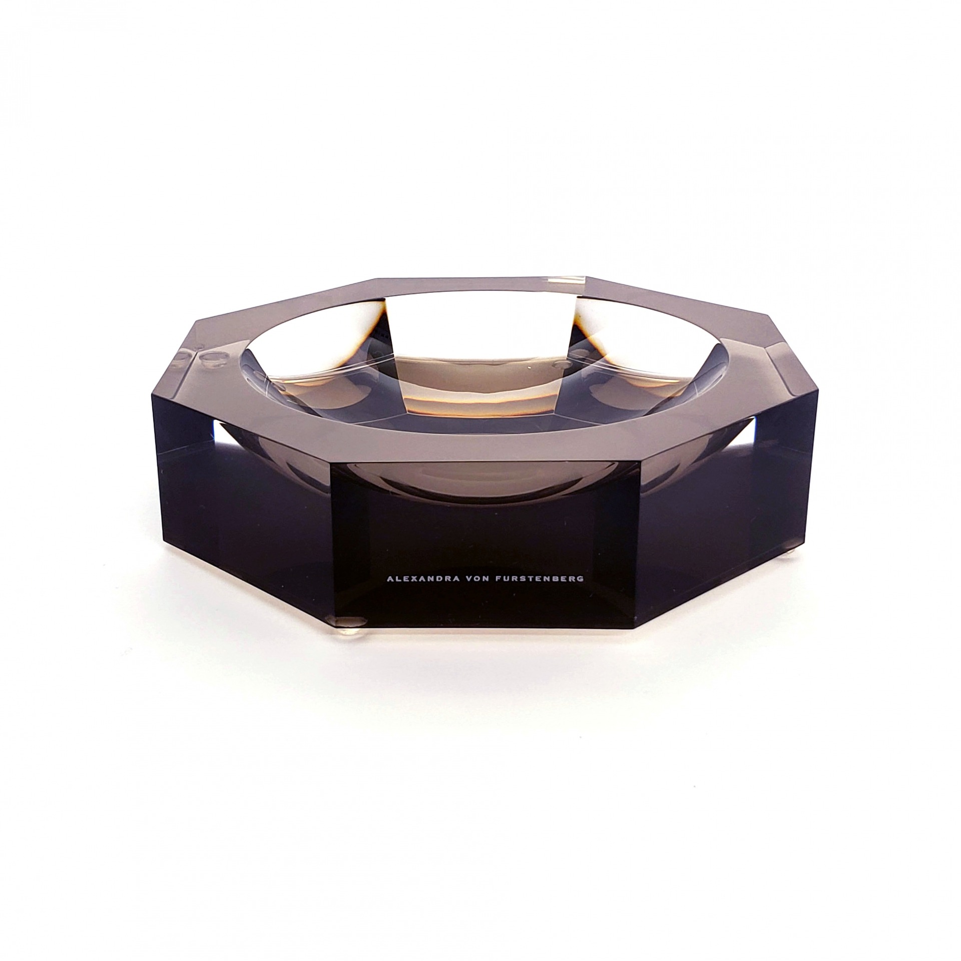 nut n bowl in bronze 1